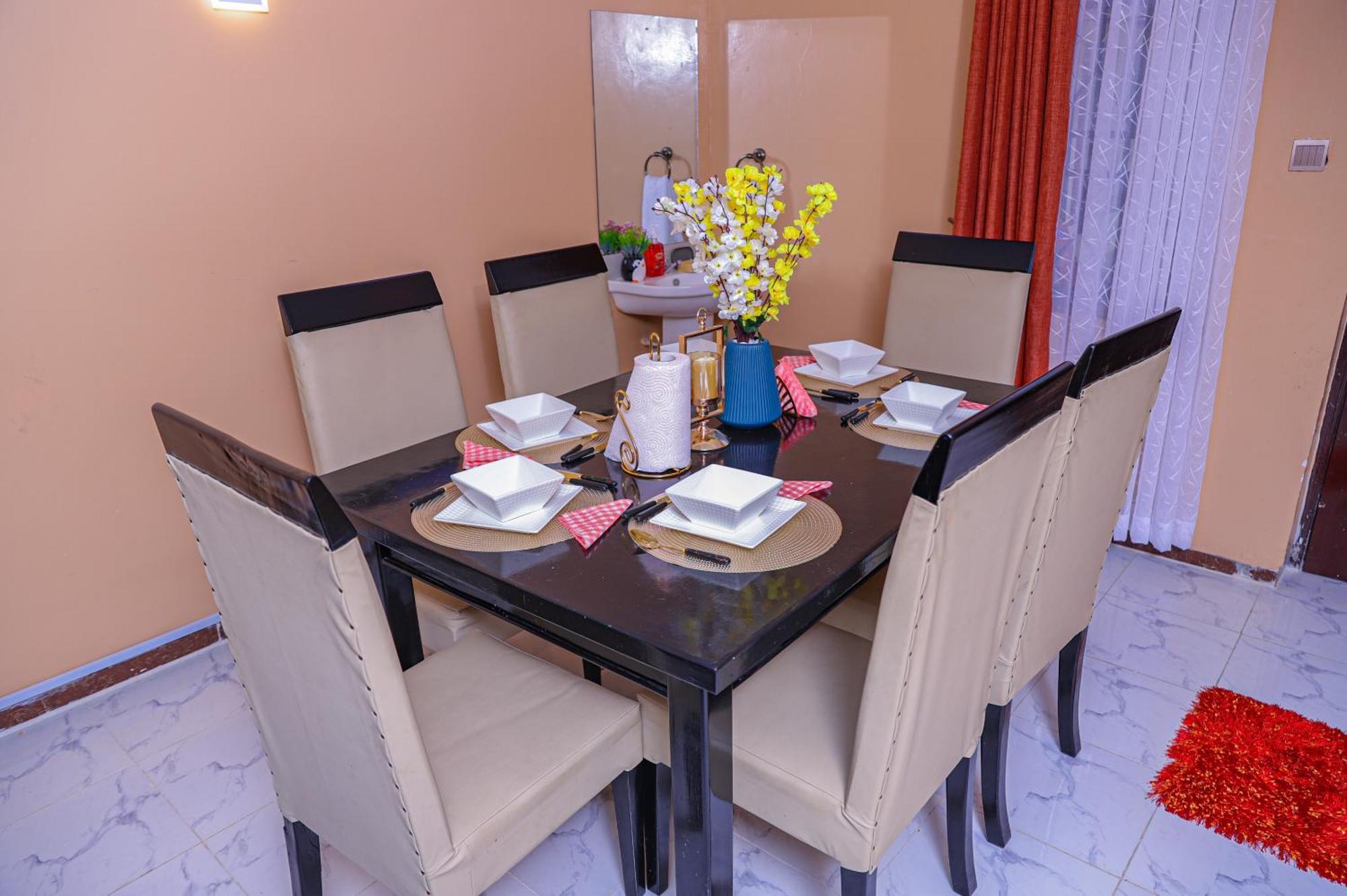 Milimani Apartment Nakuru Comfy Homestays Екстер'єр фото